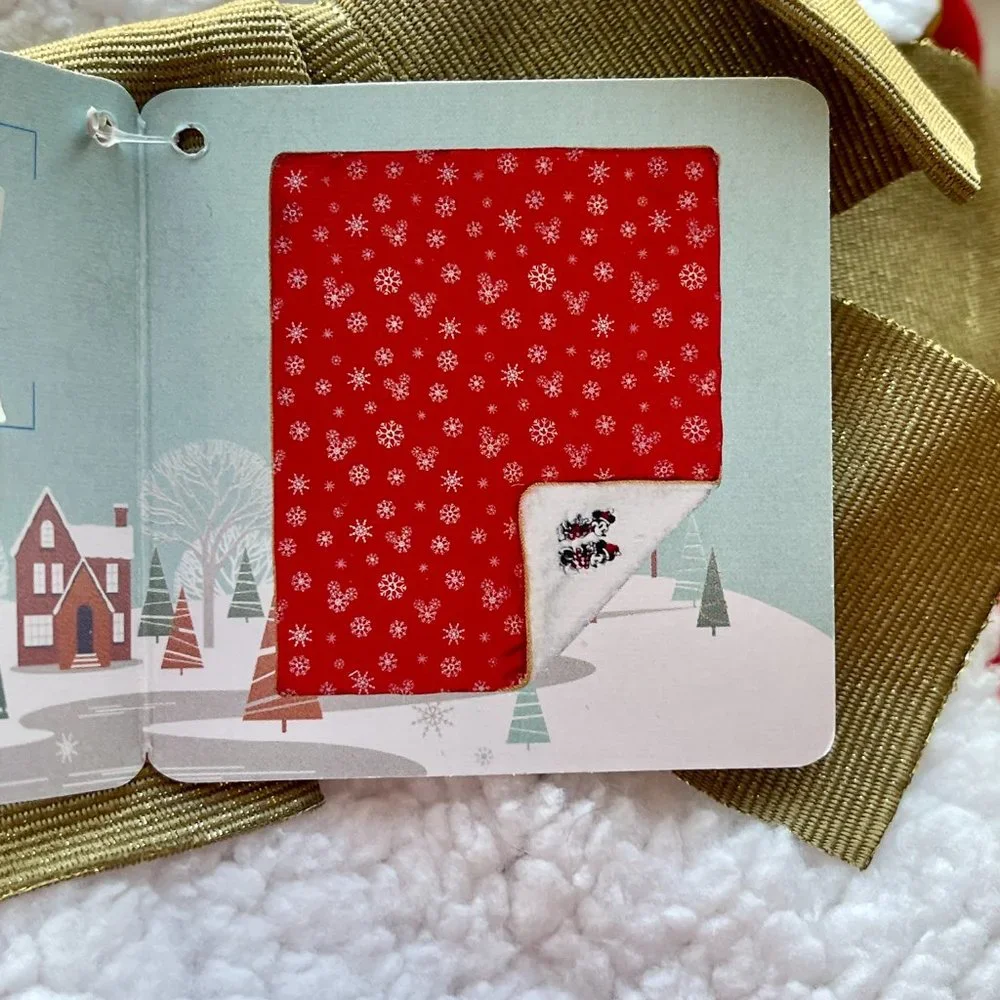 New Disney Store Throw Blanket Mickey Minnie Mouse Red White Snowflake NWT